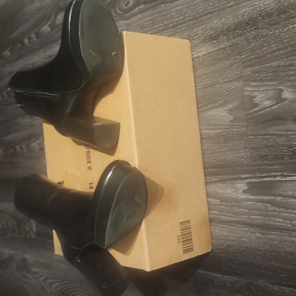 H&M Black Leather Platform Boots Size 7 - Picture 6 of 6